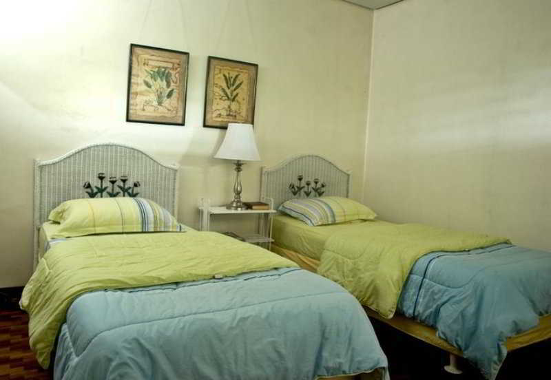 タギッグ カーサ ホアキン B＆B Bed & Breakfast エクステリア 写真